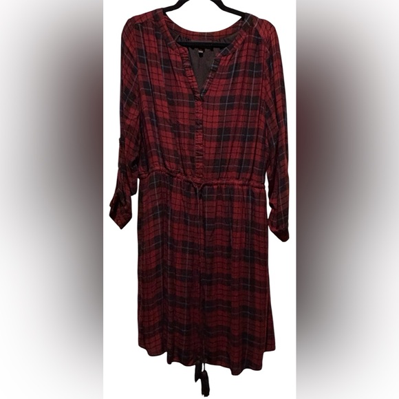 Lane Bryant Dresses & Skirts - 100% Rayon Plaid Dress With Pockets